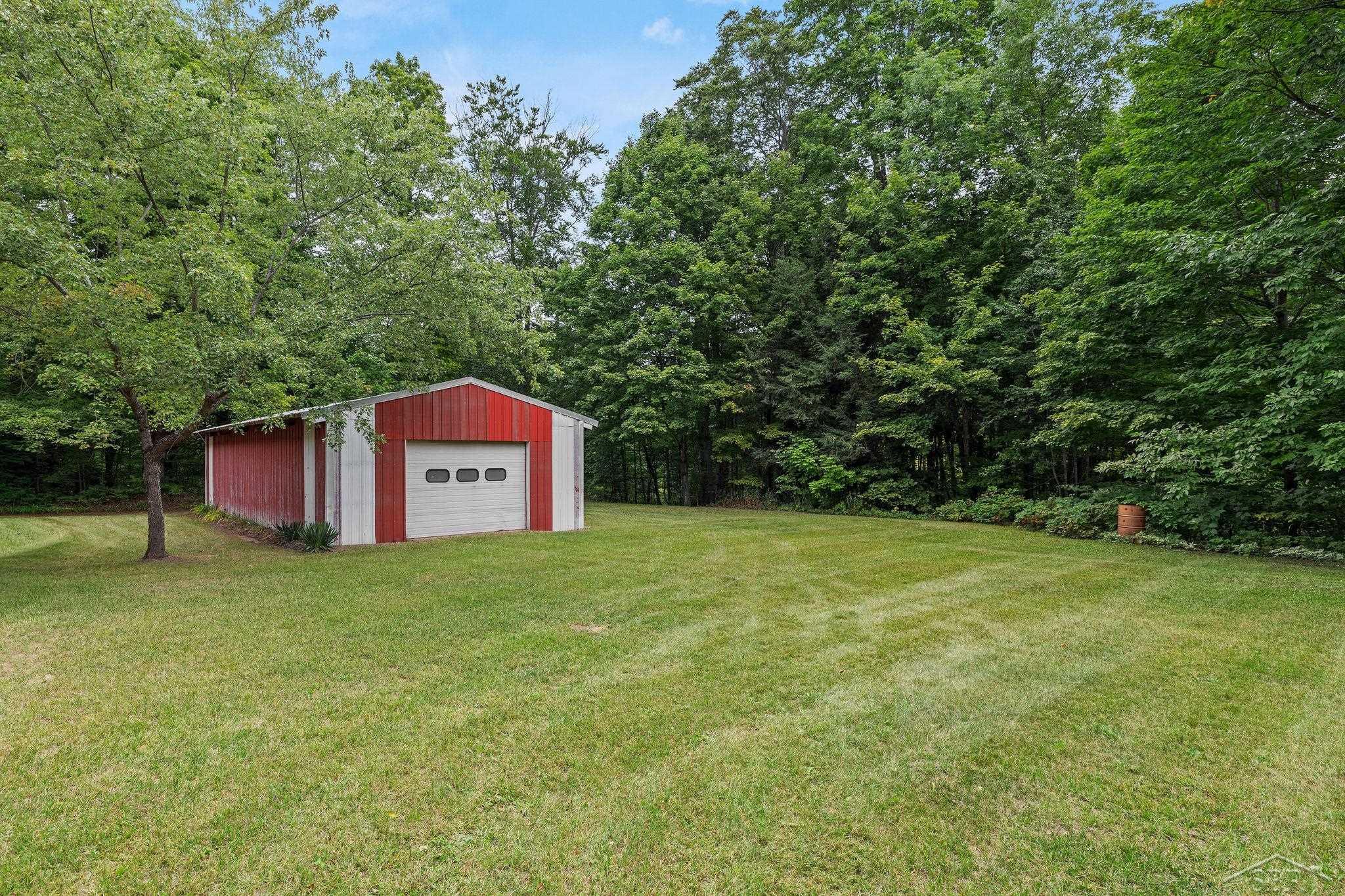 20686 Lakola Road Tustin, MI 49688 - Photo 29 of 47