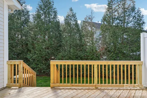 a side view of a wooden fence