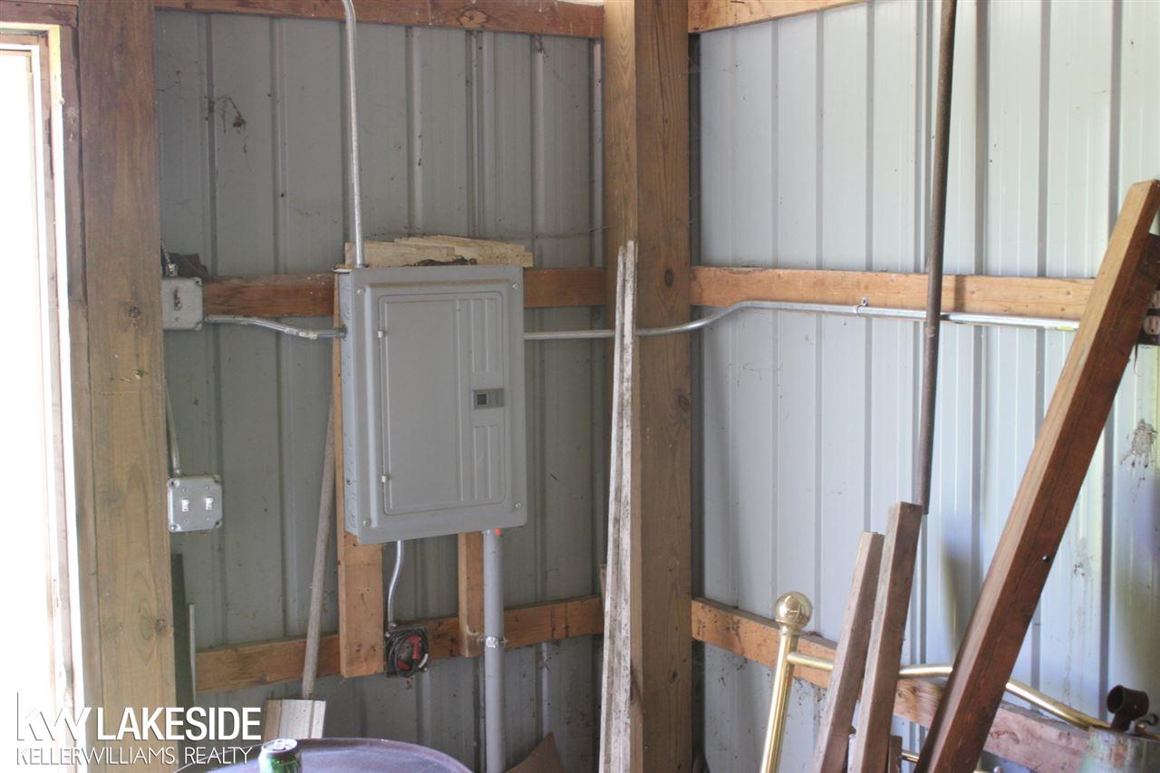 21655 Armada Center Road Armada, MI 48005 - Photo 16 of 31