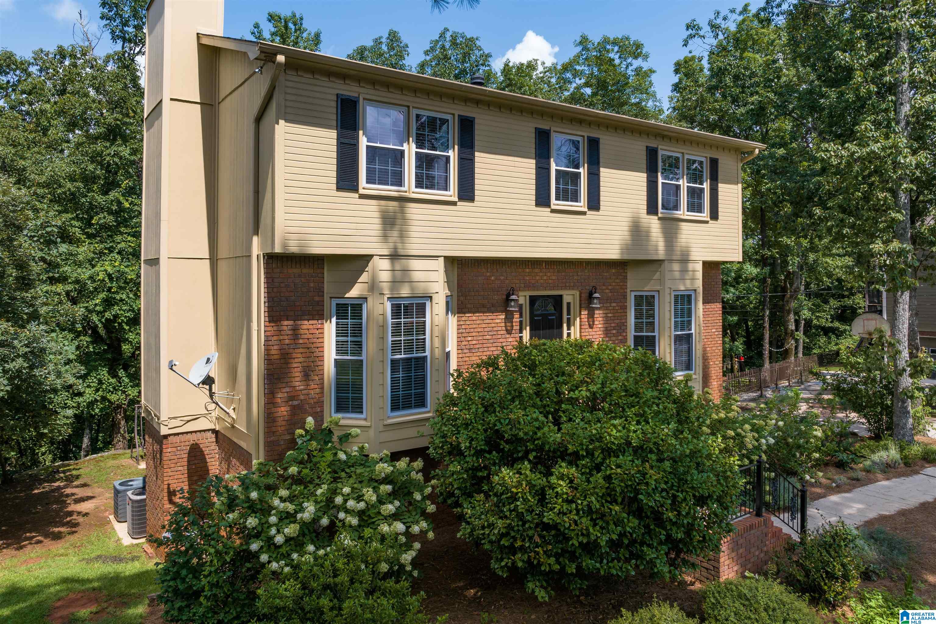 34 Shades Crest Road Hoover, AL 35226 - Photo 2 of 37