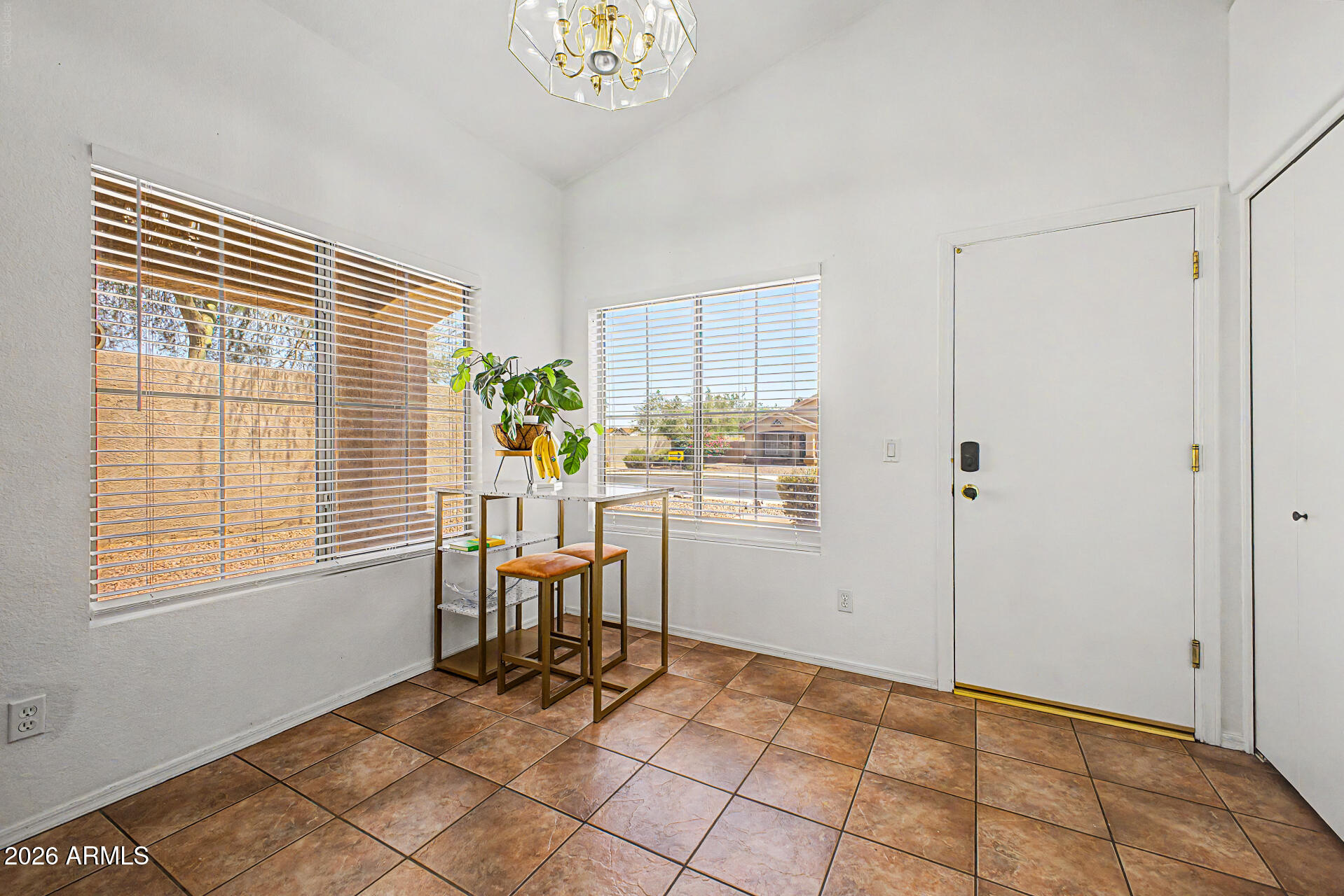 6906 West Phelps Road Peoria, AZ 85382 - Photo 7 of 19 09-Phelps