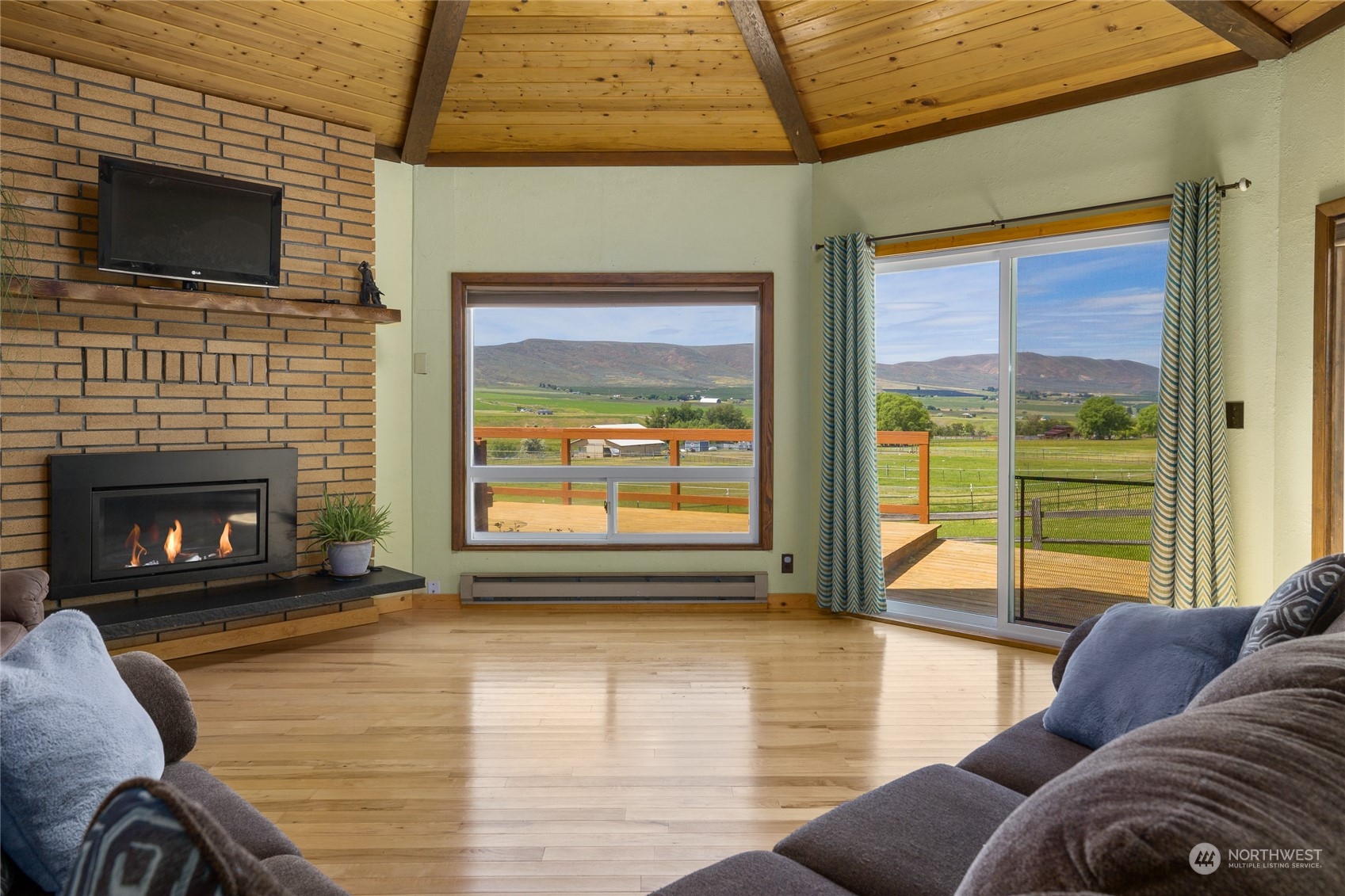 6330 4th Parallel Road Ellensburg, WA 98926 - Photo 8 of 40 Gallery Image 8