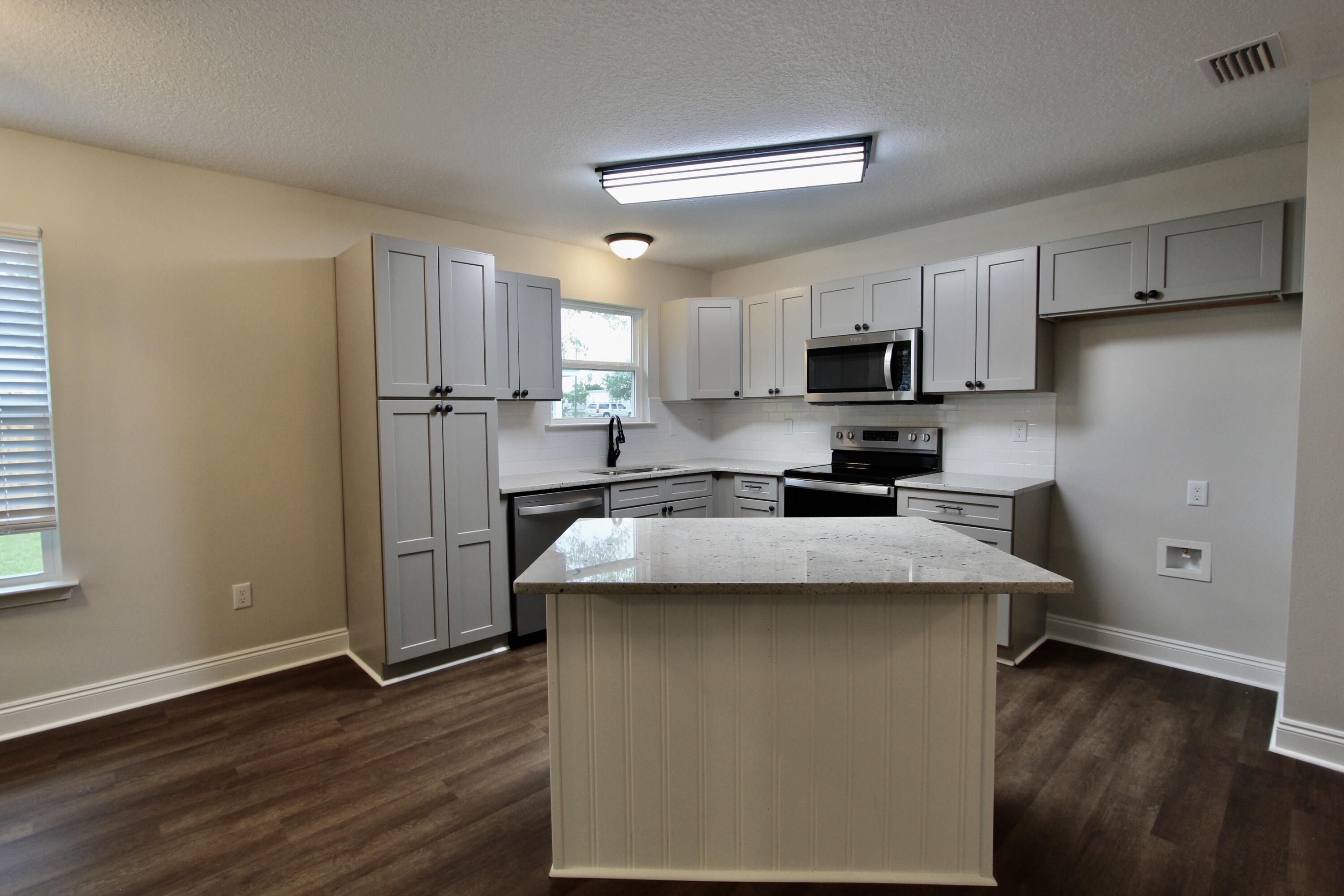 5312 Kervin Road Crestview, FL 32539 - Photo 4 of 24 95C614B7-6D01-46A7-9398-67FBB15AEB98_1_2