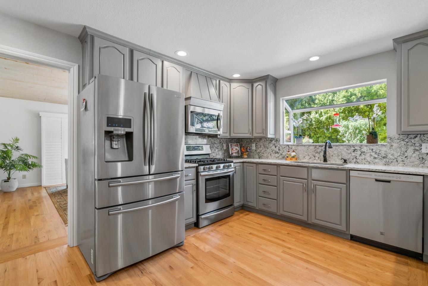 91 Mountain View Road Santa Cruz, CA 95065 - Photo 13 of 72 Gallery Image 13