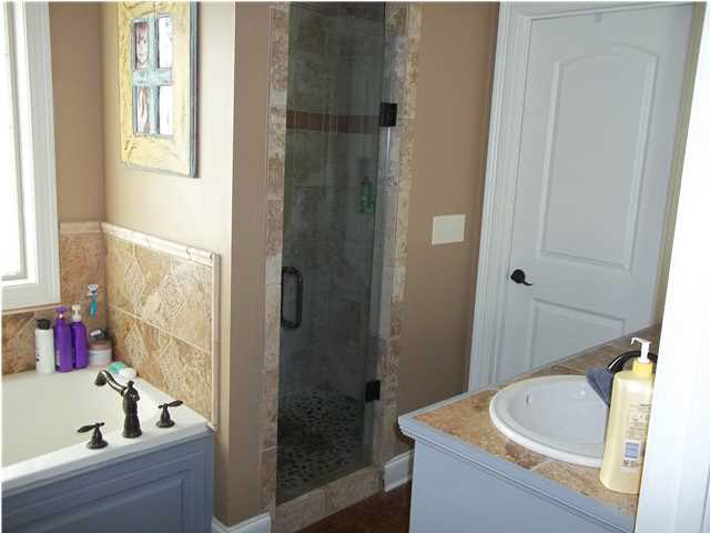 166 H Dear Road Harrisville, MS 39082 - Photo 12 of 21 Master Bathroom