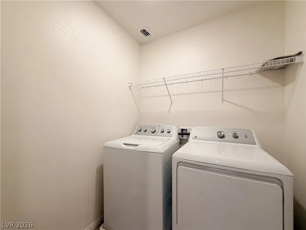 $2,590 | 7008 Dandelion Park Avenue, Las Vegas, NV 89113