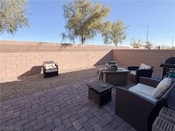 $2,590 | 7008 Dandelion Park Avenue, Las Vegas, NV 89113