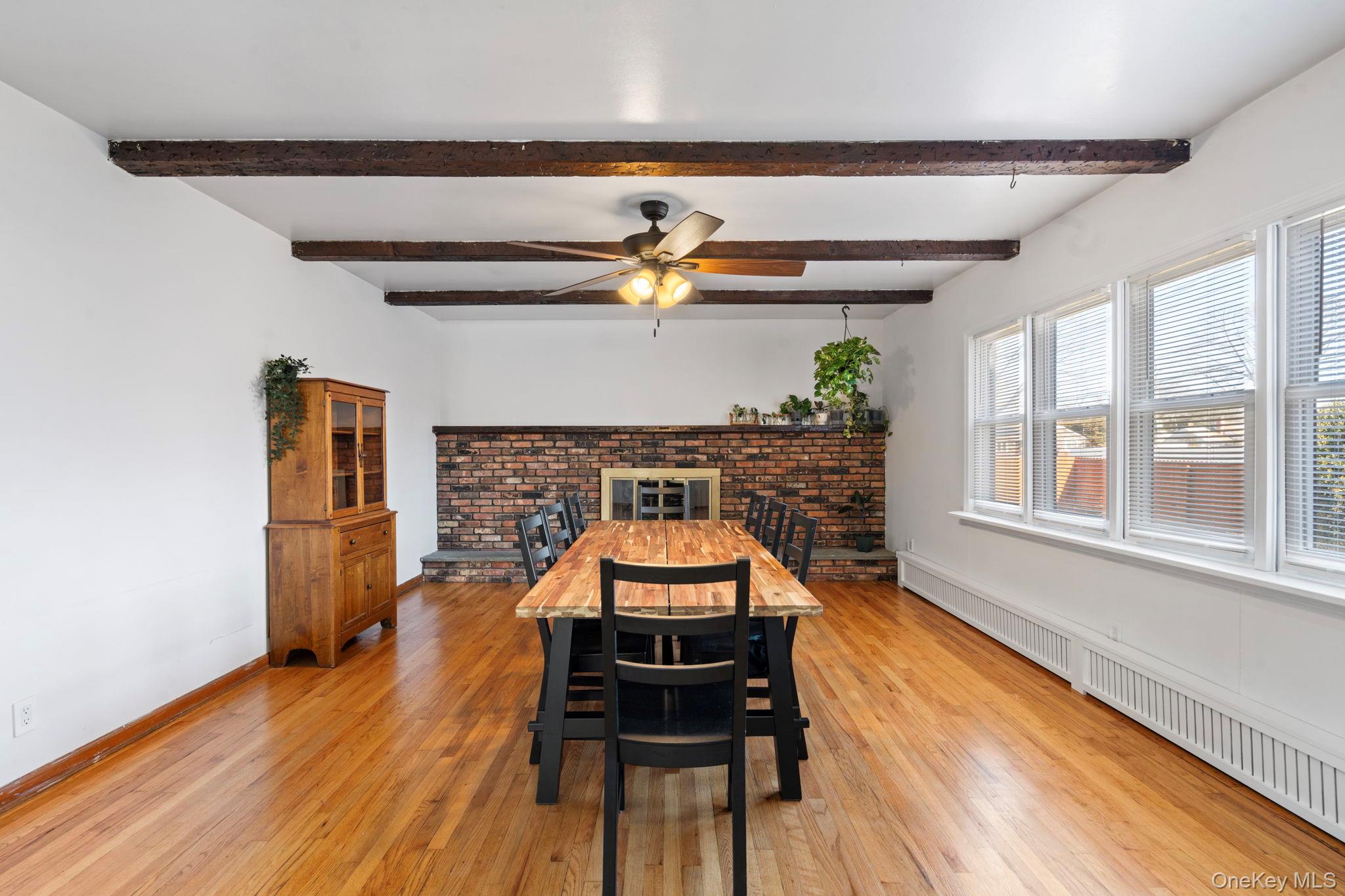 41 Liberty Avenue North Babylon, NY 11703 - Photo 15 of 42