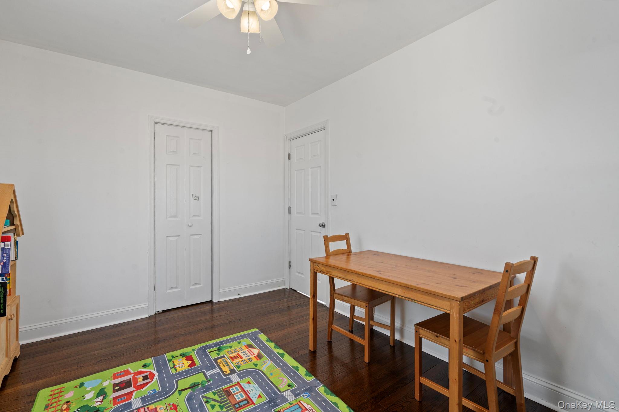 41 Liberty Avenue North Babylon, NY 11703 - Photo 19 of 42