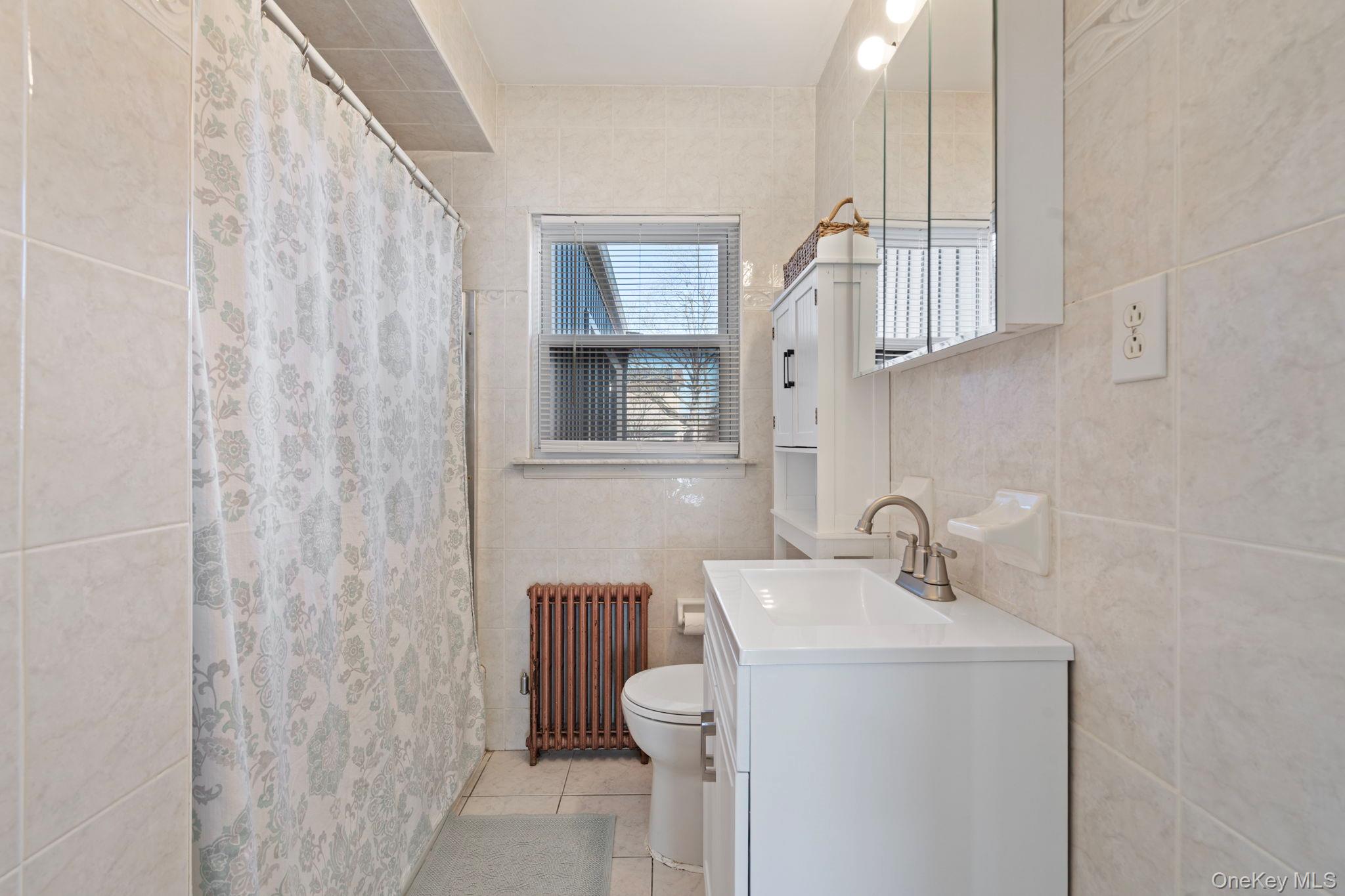 41 Liberty Avenue North Babylon, NY 11703 - Photo 20 of 42