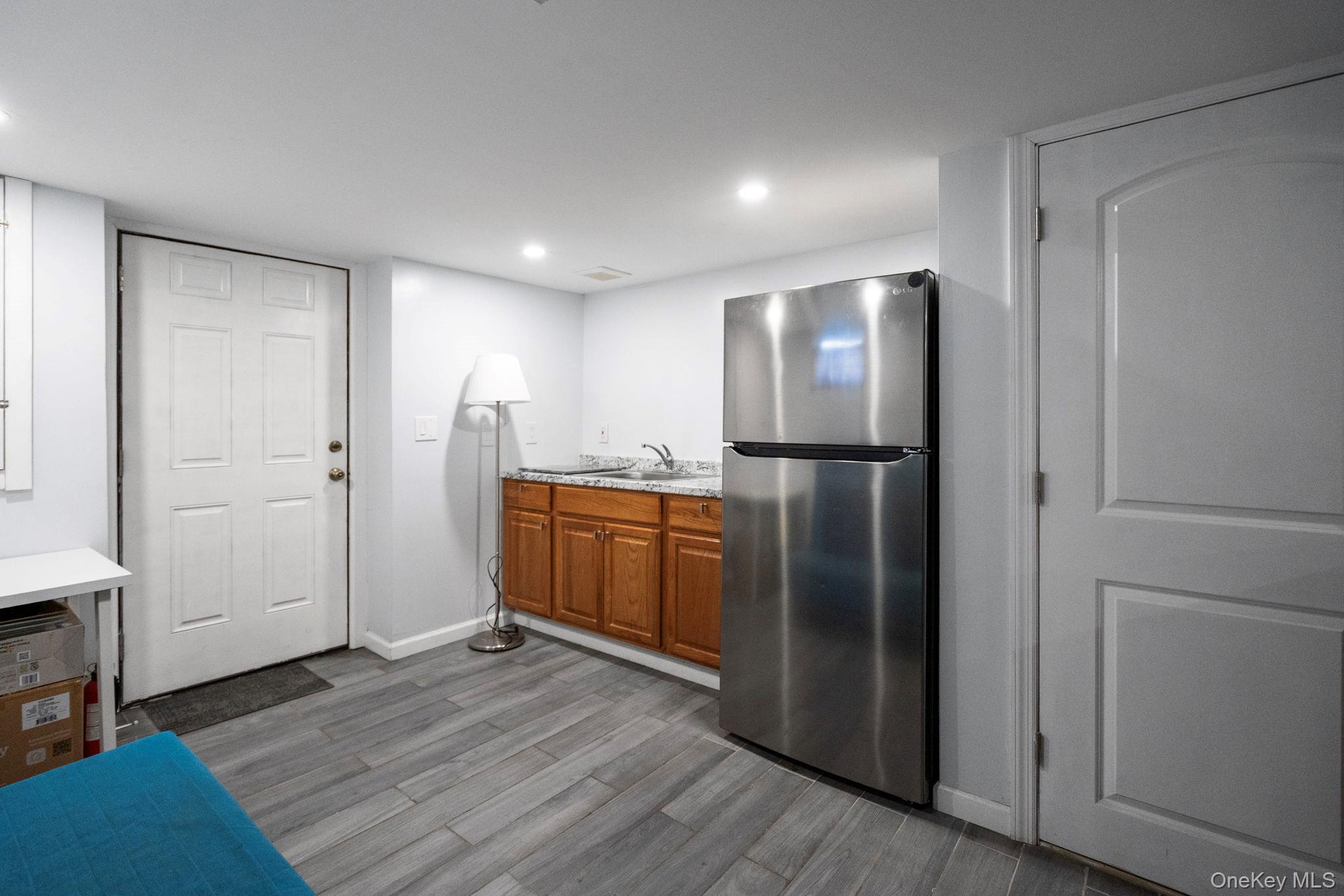 41 Liberty Avenue North Babylon, NY 11703 - Photo 31 of 42