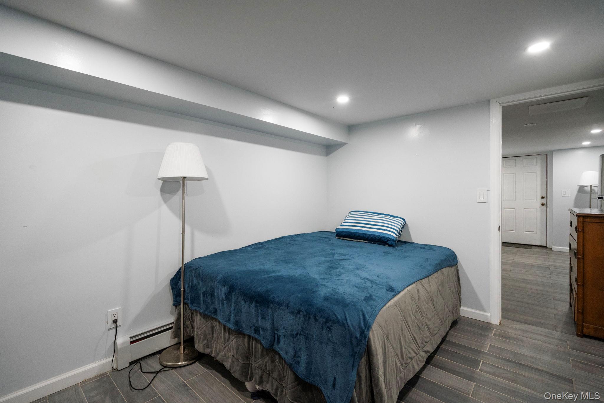 41 Liberty Avenue North Babylon, NY 11703 - Photo 35 of 42