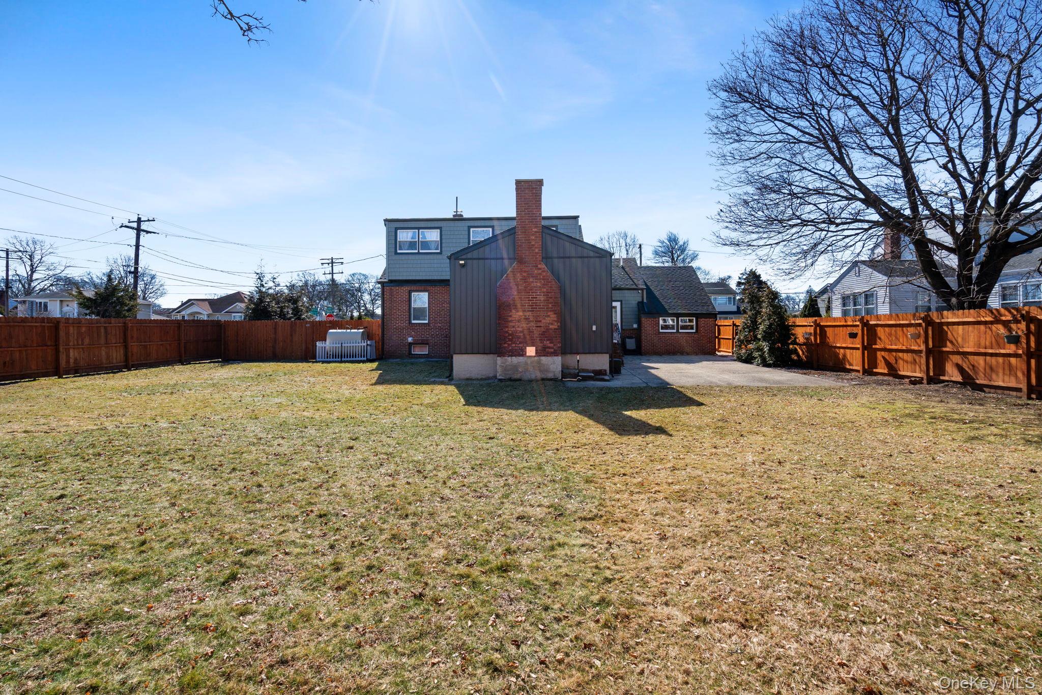 41 Liberty Avenue North Babylon, NY 11703 - Photo 40 of 42