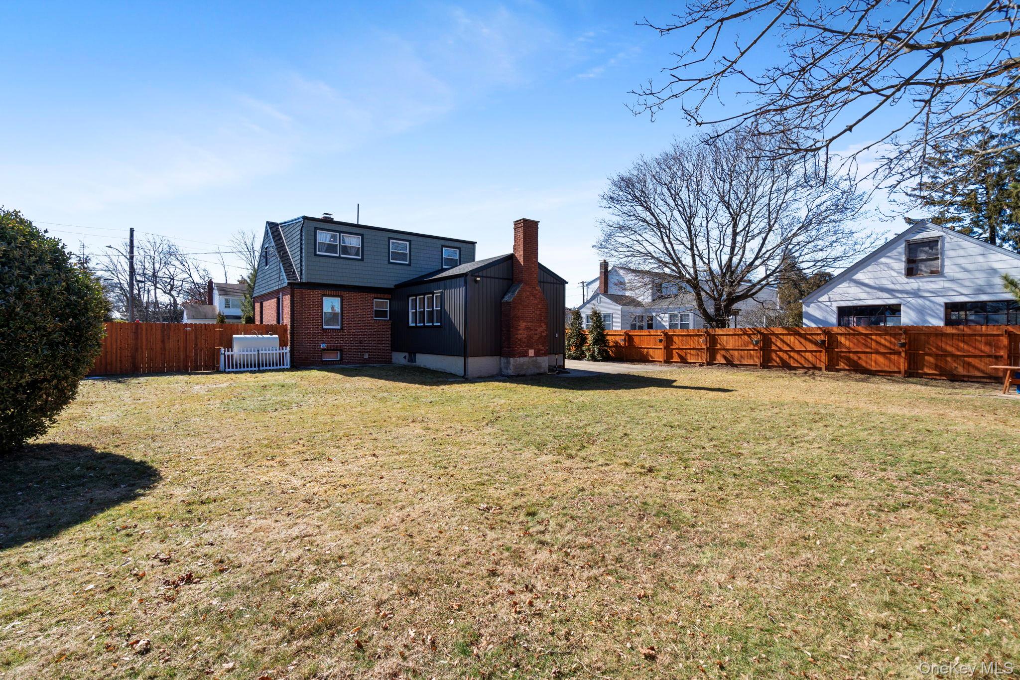 41 Liberty Avenue North Babylon, NY 11703 - Photo 41 of 42