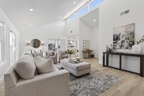 $435,000 | 6207 Rollingbrook Drive, Houston, TX 77096