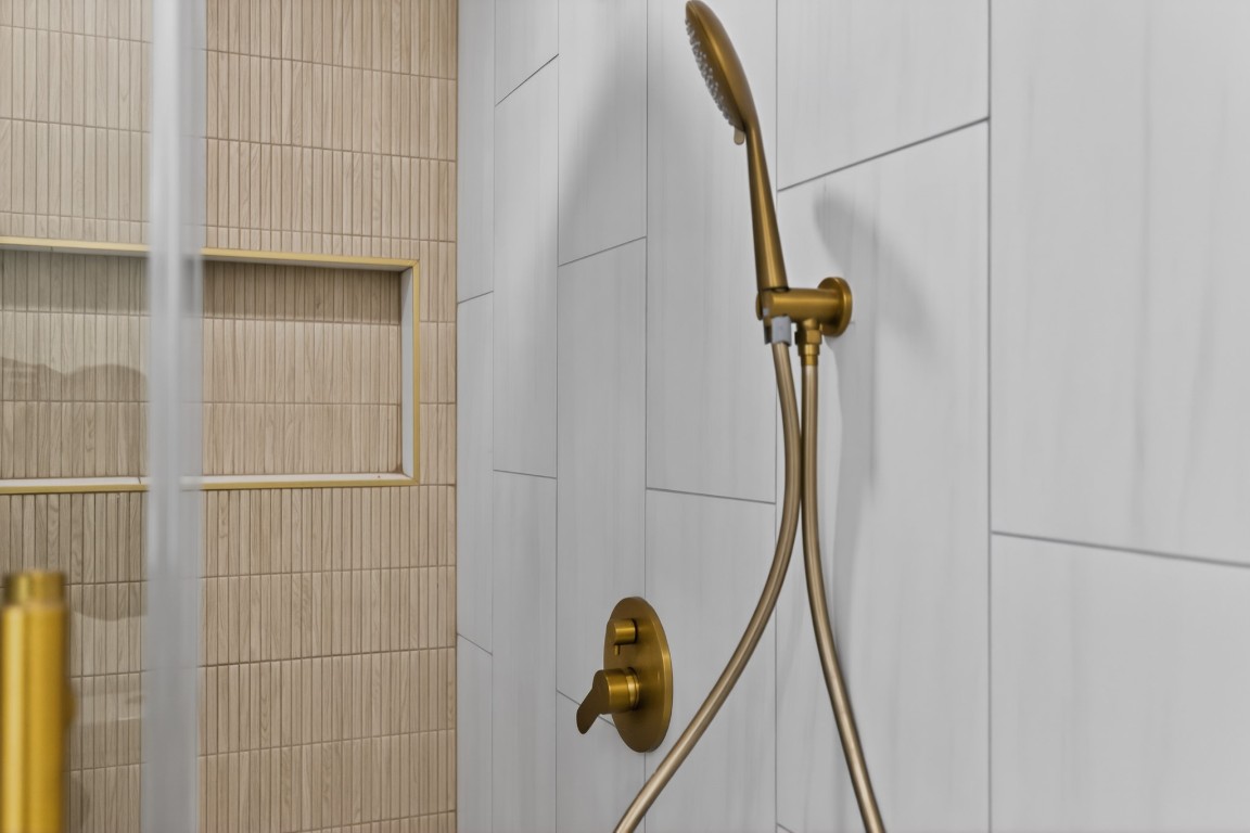 6207 Rollingbrook Drive Houston, TX 77096 - Photo 23 of 47