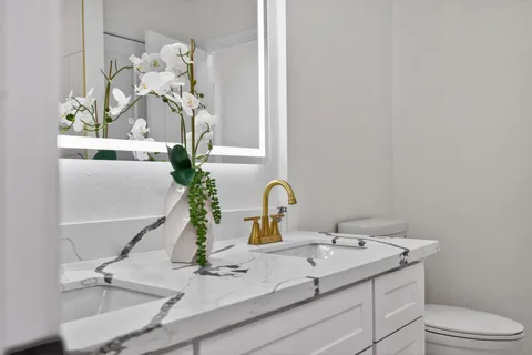 $435,000 | 6207 Rollingbrook Drive, Houston, TX 77096