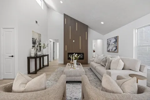 $435,000 | 6207 Rollingbrook Drive, Houston, TX 77096