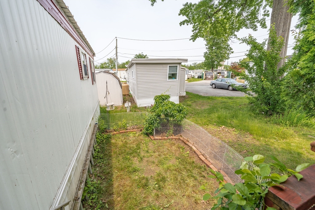 93 Grochmal Avenue Springfield, MA 01151 - Photo 19 of 19 Gallery Image 19