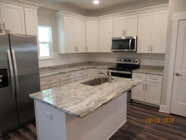 $1,800 | 71 South Sand Palm Road, Freeport, FL 32439