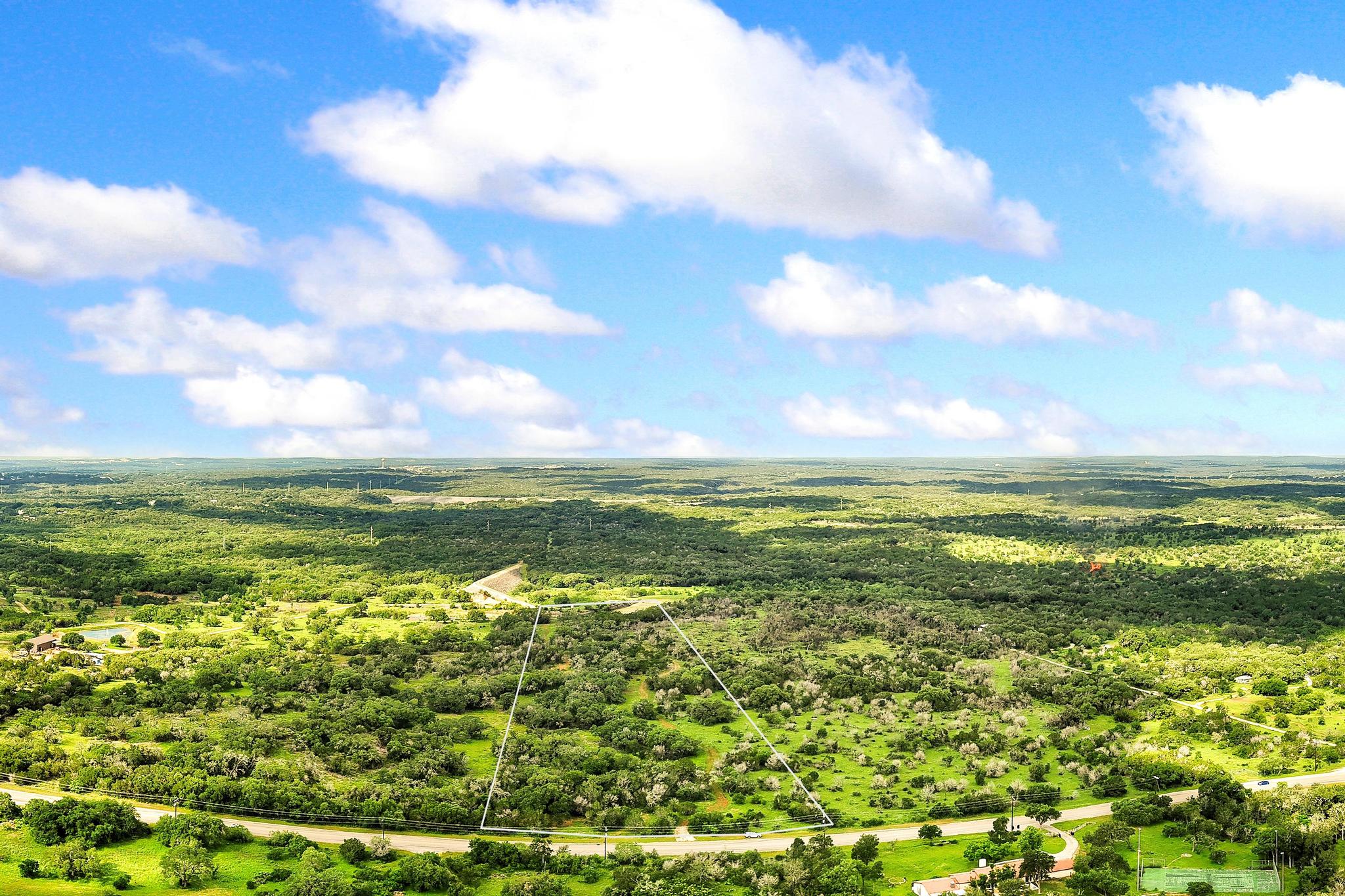 2013 Hilliard Road San Marcos, TX 78666 - Photo 19 of 37