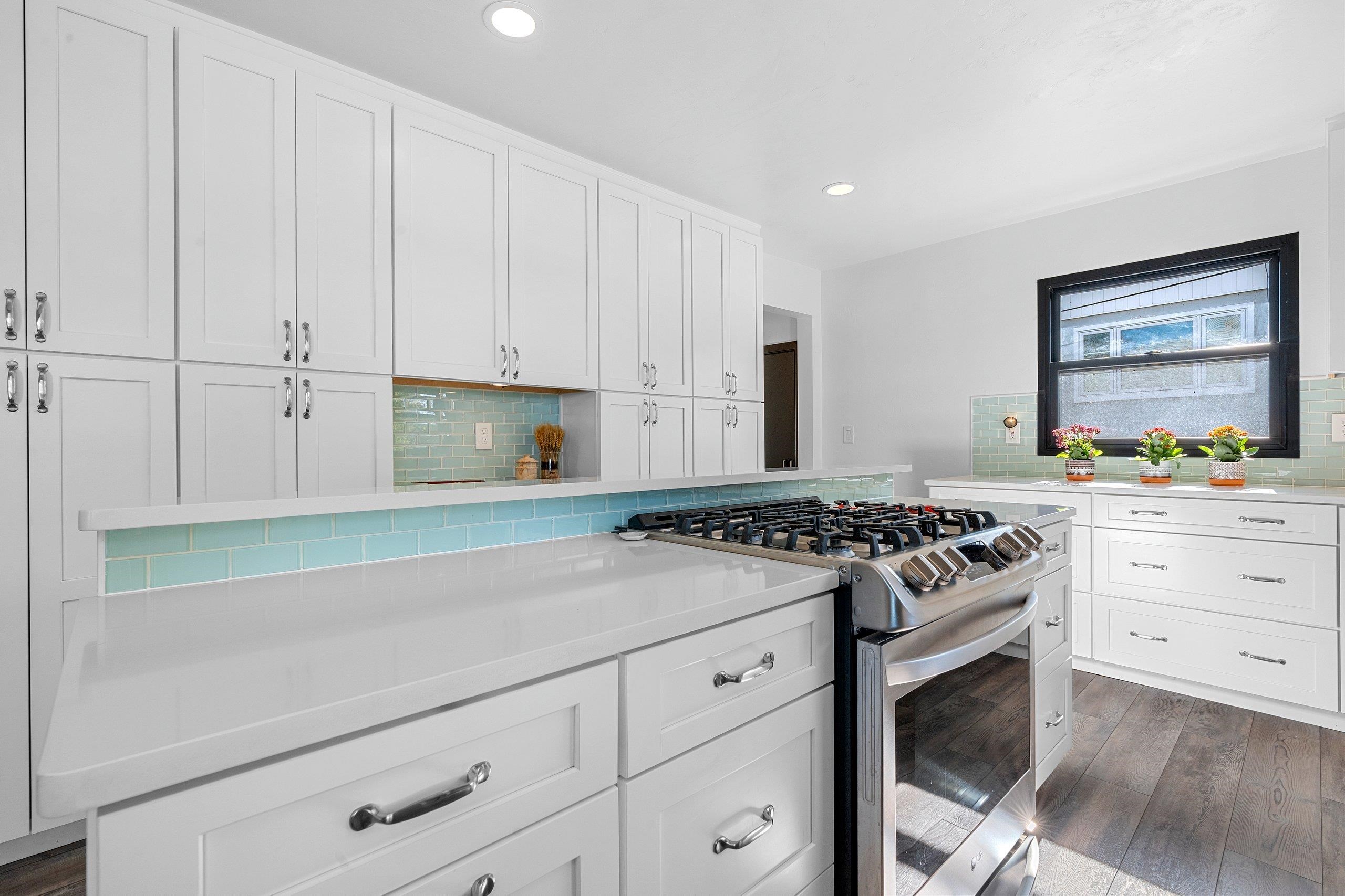 2584 Riverside Drive Green Bay, WI 54301 - Photo 15 of 60