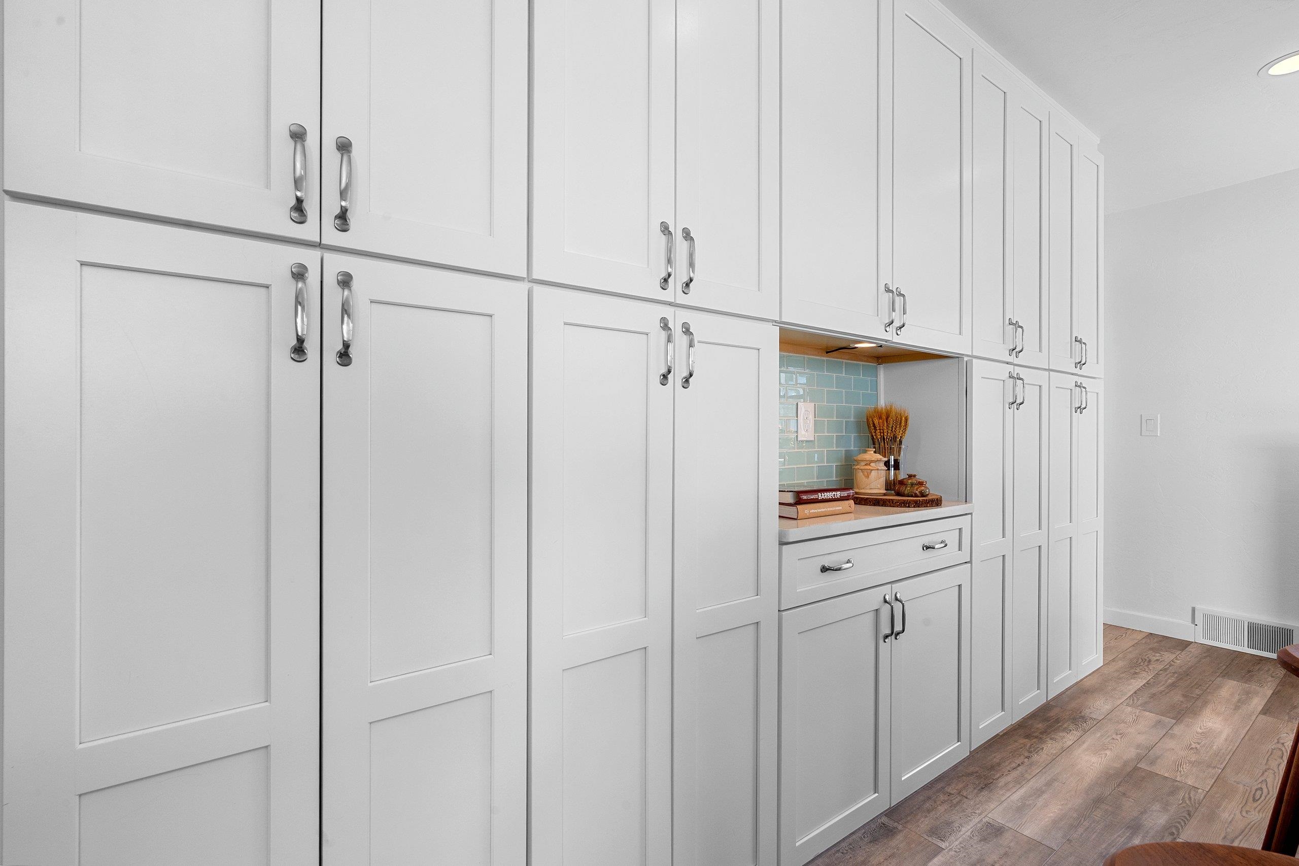 2584 Riverside Drive Green Bay, WI 54301 - Photo 19 of 60