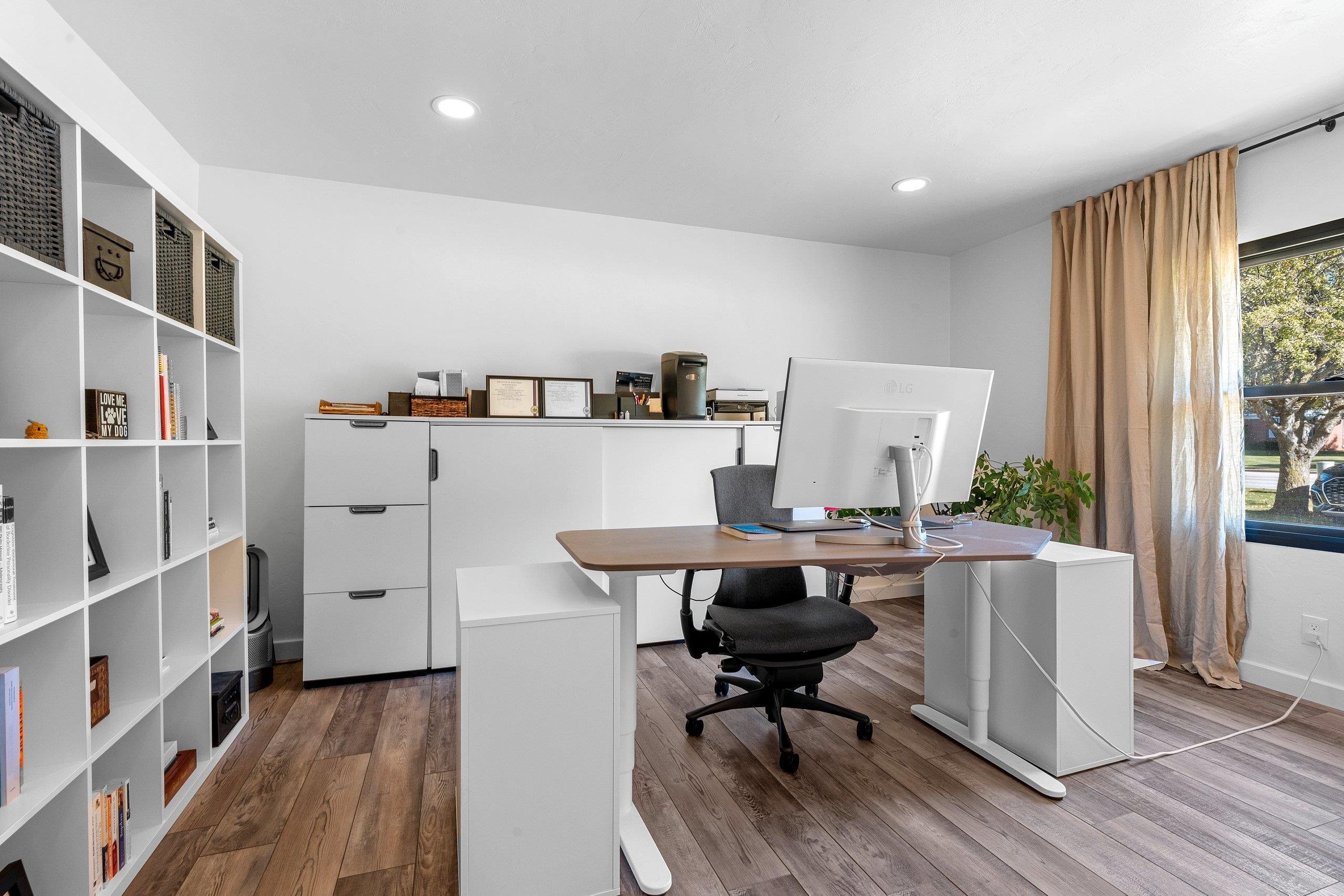 2584 Riverside Drive Green Bay, WI 54301 - Photo 29 of 60