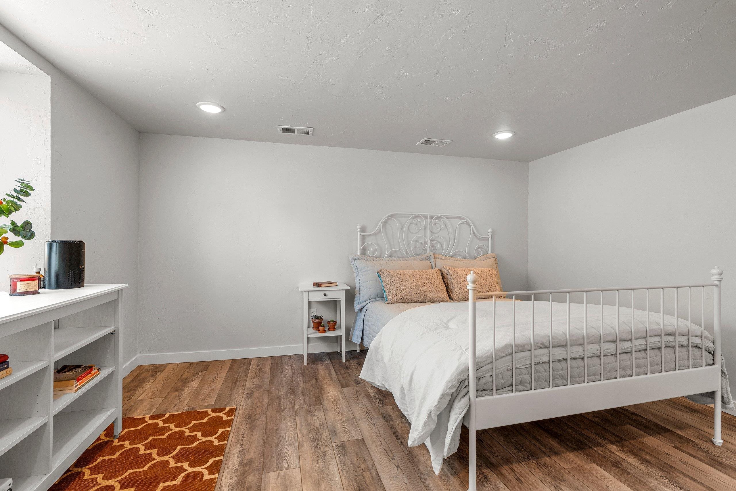 2584 Riverside Drive Green Bay, WI 54301 - Photo 32 of 60