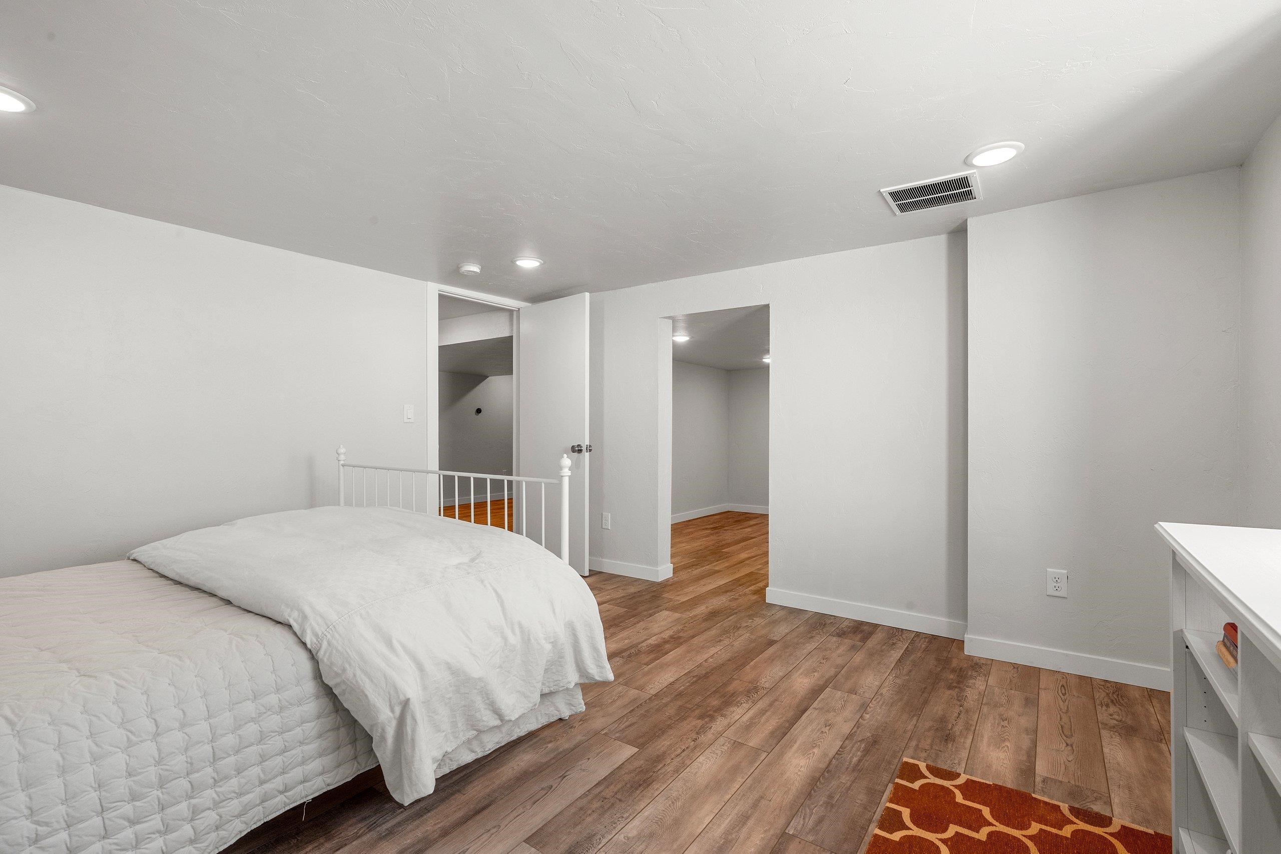 2584 Riverside Drive Green Bay, WI 54301 - Photo 34 of 60