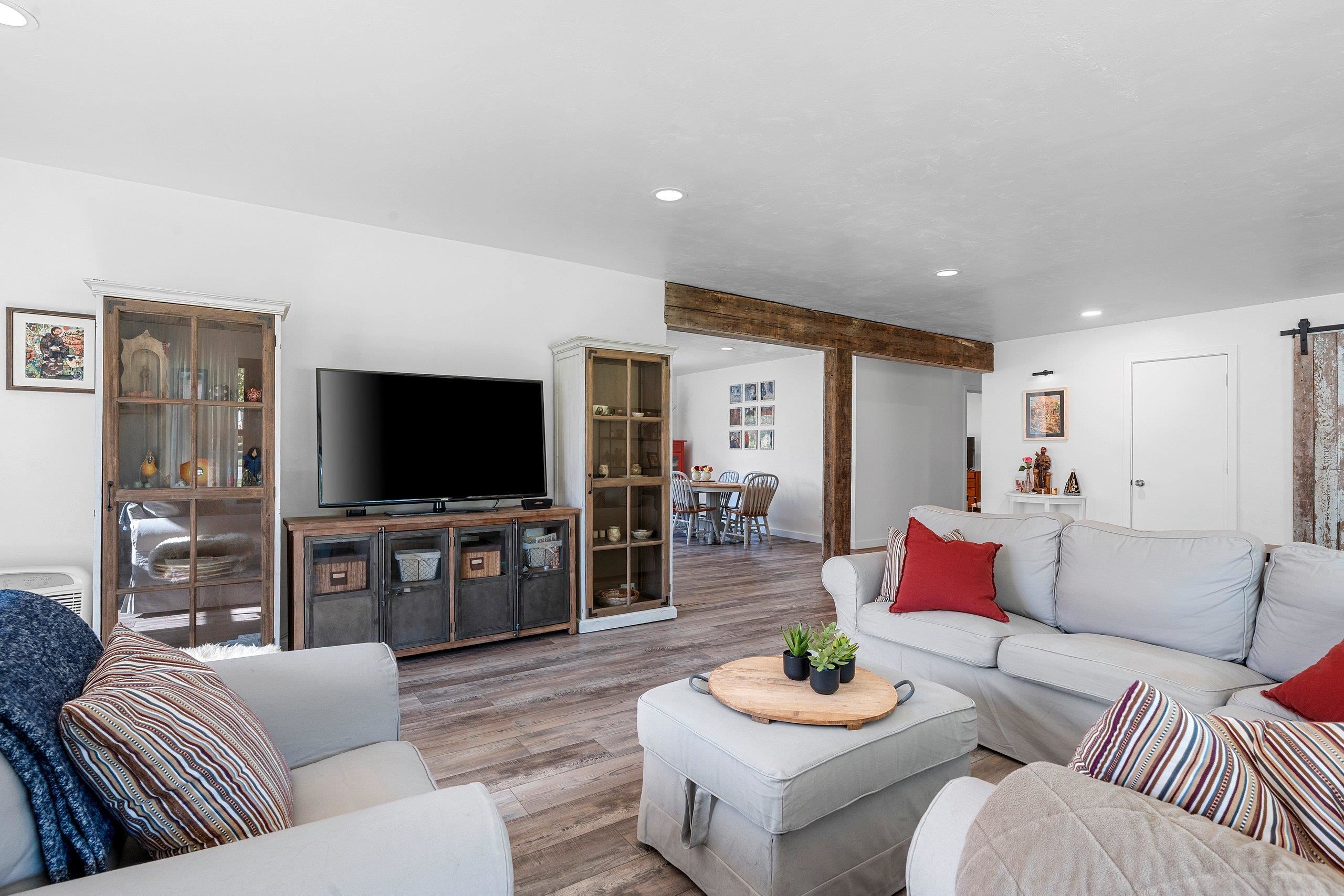 2584 Riverside Drive Green Bay, WI 54301 - Photo 8 of 60