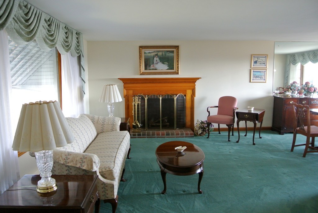 97 Boston Rock Road Melrose, MA 02176 - Photo 2 of 20 Gallery Image 2