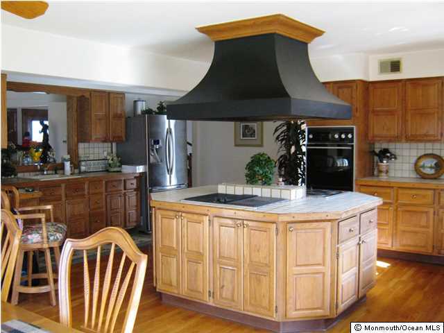 88 Hockhockson Road Colts Neck, NJ 07722 - Photo 8 of 24 Additional Photo