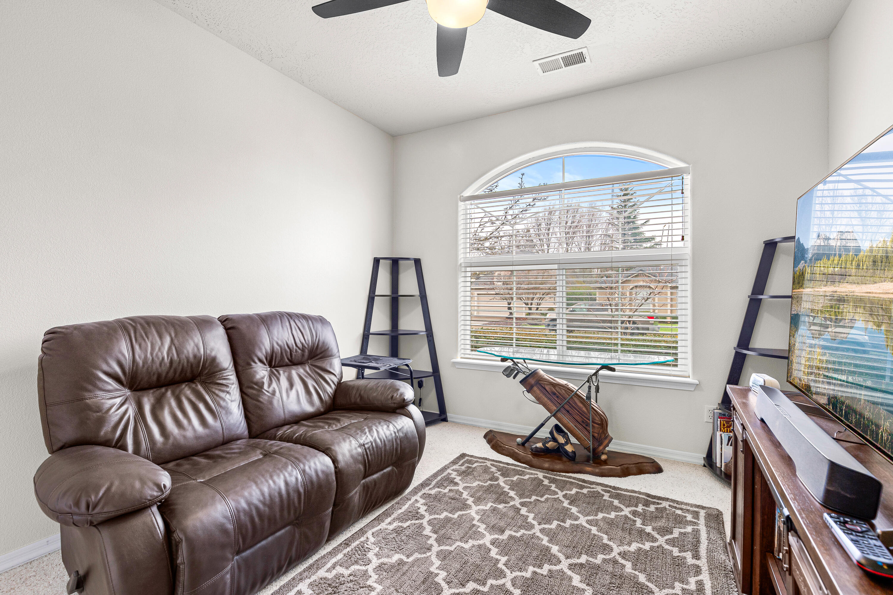 233 Keystone Way Eagle Point, OR 97524 - Photo 27 of 38 9R9A1048