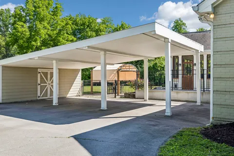 $1,350,000 | 5911 Post Road, Nashville, TN 37205