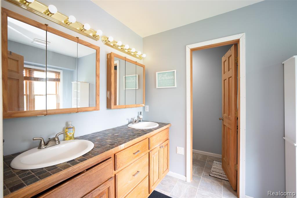 11363 North McKinley Road Montrose, MI 48457 - Photo 17 of 36