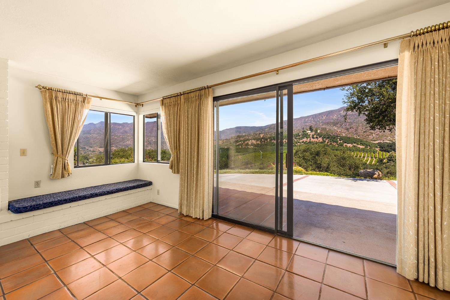 534 Fairview Road Ojai, CA 93023 - Photo 11 of 20 a view of an empty room and window