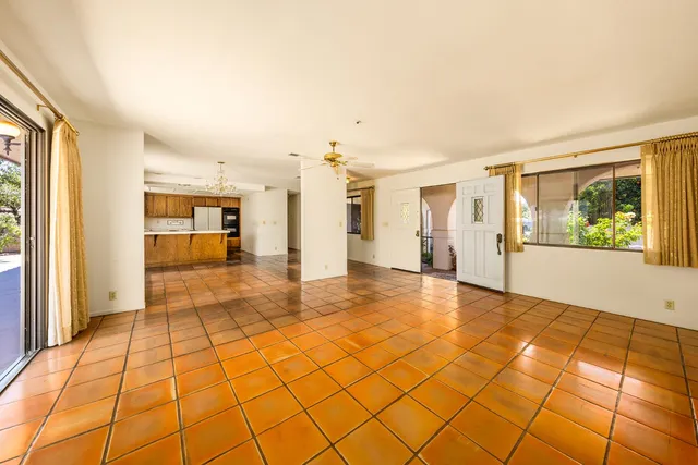 a view of a room & utility room