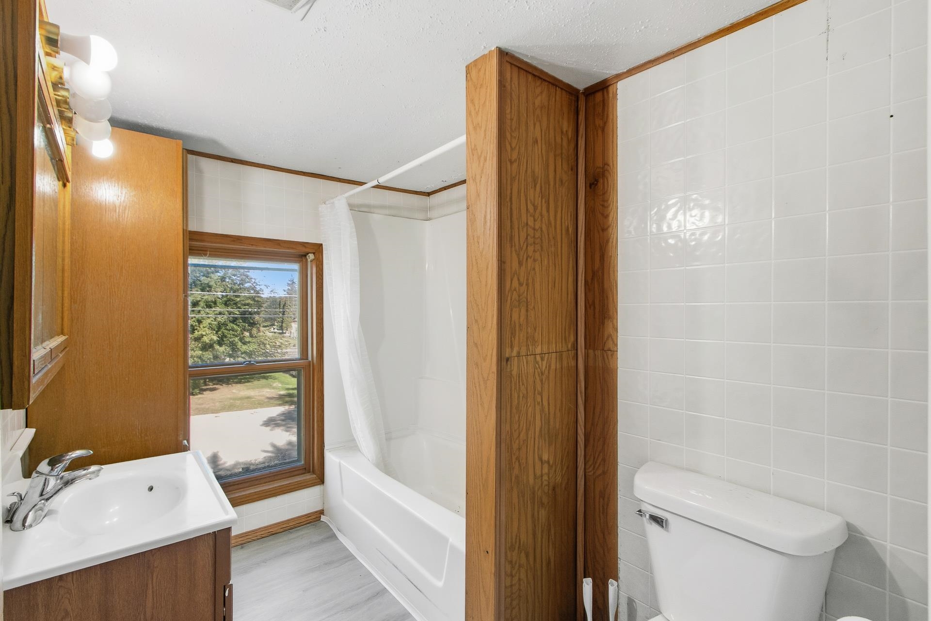 152 Central Montello, WI 53949 - Photo 15 of 37