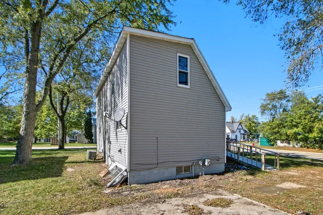 $189,000 | 152 Central, Montello, WI 53949