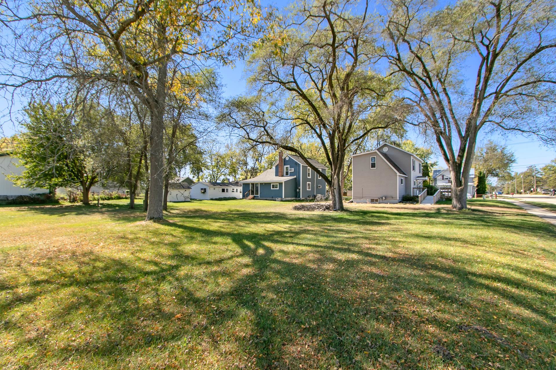 152 Central Montello, WI 53949 - Photo 33 of 37