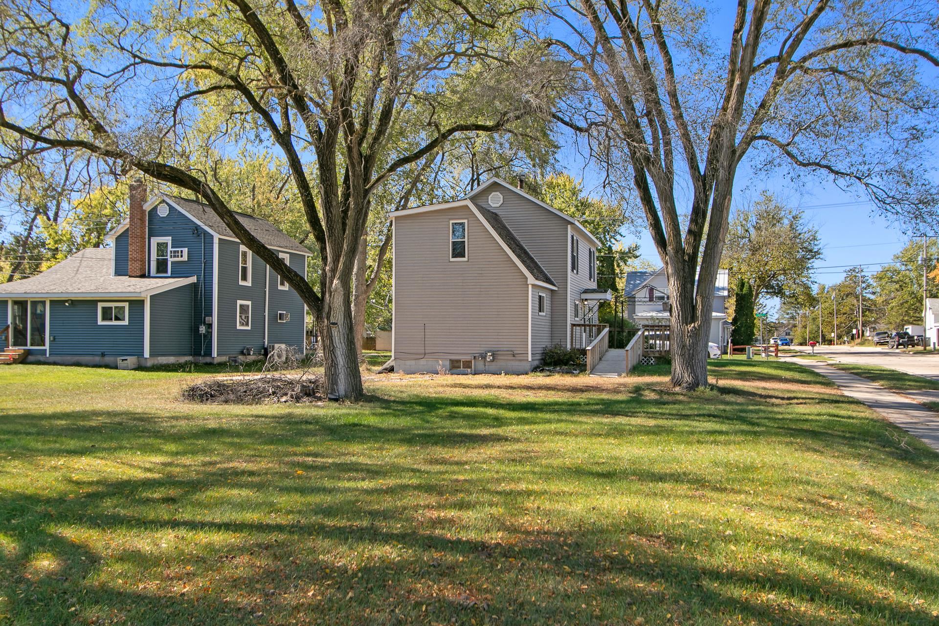 152 Central Montello, WI 53949 - Photo 34 of 37