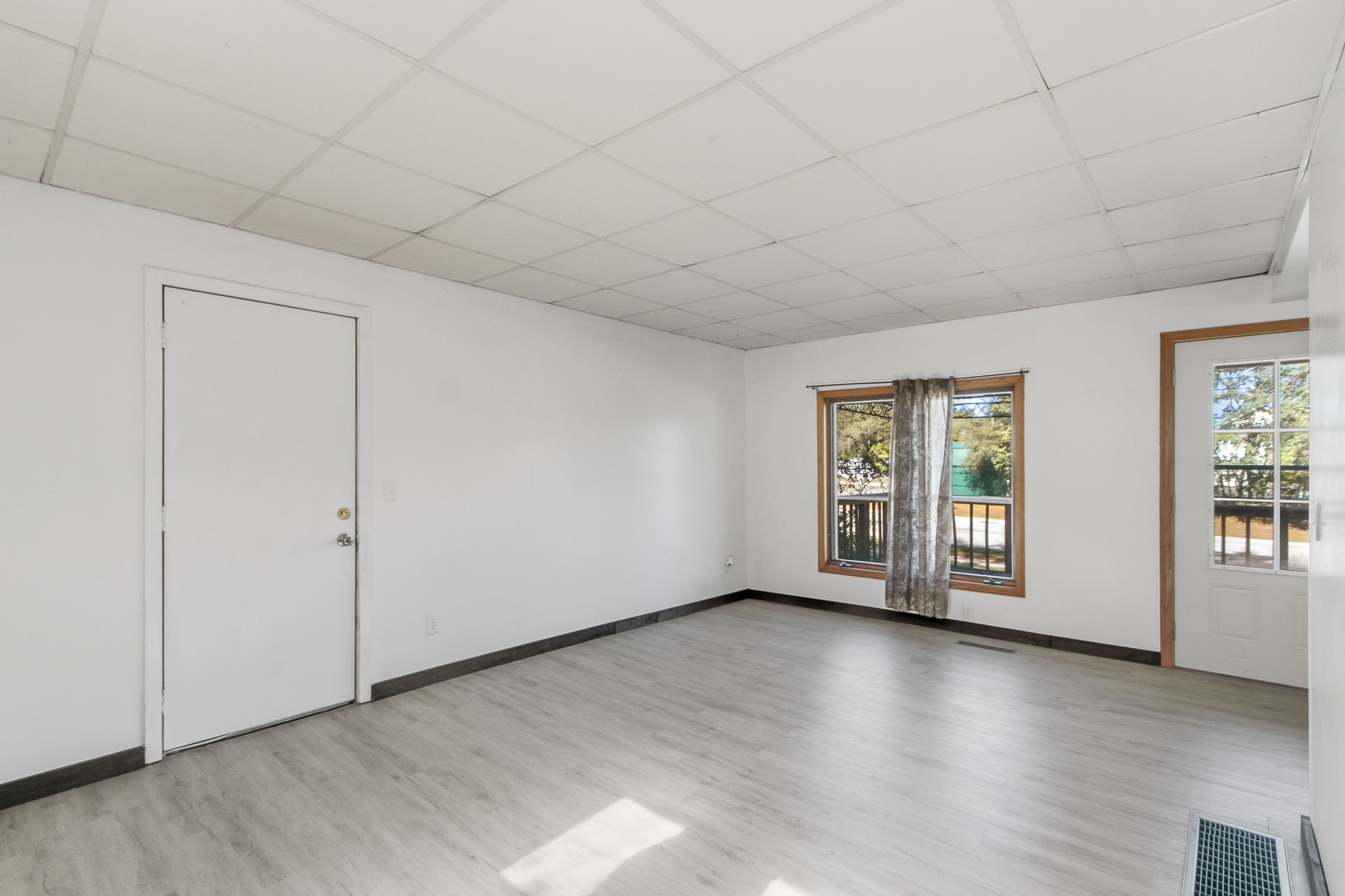 152 Central Montello, WI 53949 - Photo 10 of 37