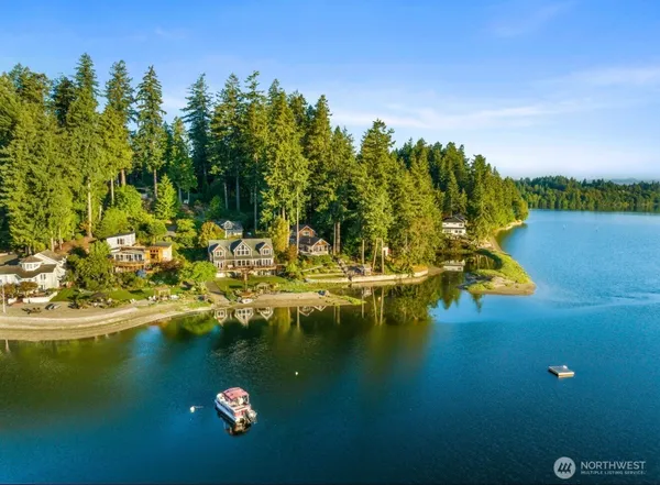 $1,988,000 | 3534 Gravelly Beach Loop Northwest, Olympia, WA 98502