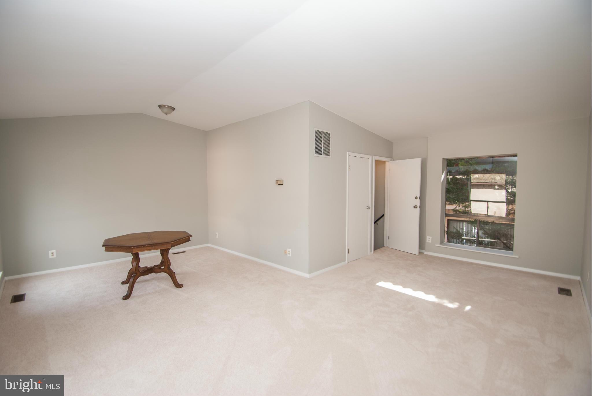 11663 Mediterranean Court Reston, VA 20190 - Photo 22 of 29 Loft