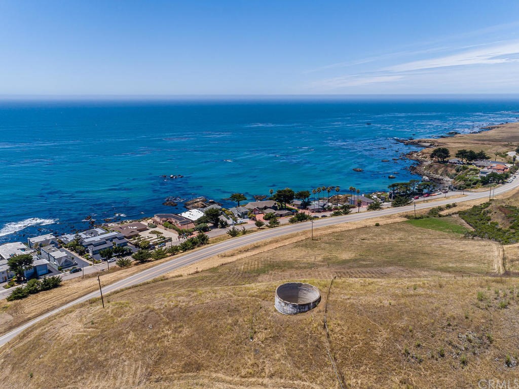 0 North Ocean Avenue Cayucos, CA 93430 - Photo 10 of 14 a view of an ocean in a room