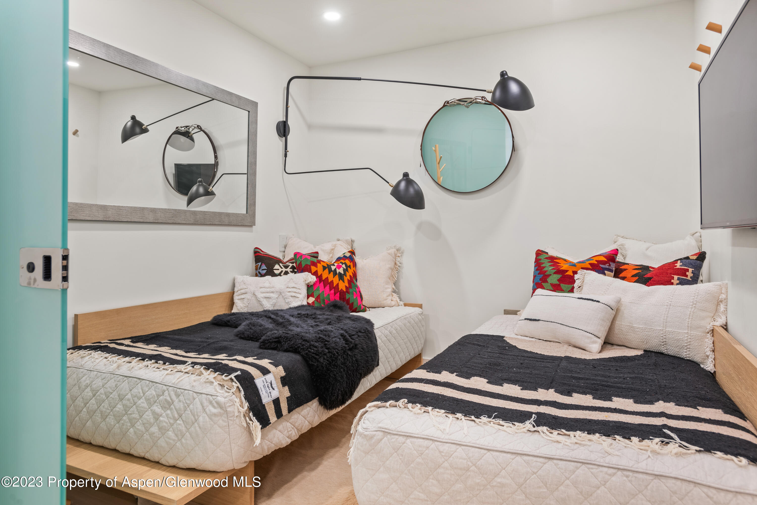 1001 East Cooper Avenue, Unit 1 Aspen, CO 81611 - Photo 19 of 23 Villager1_HiRes23092924