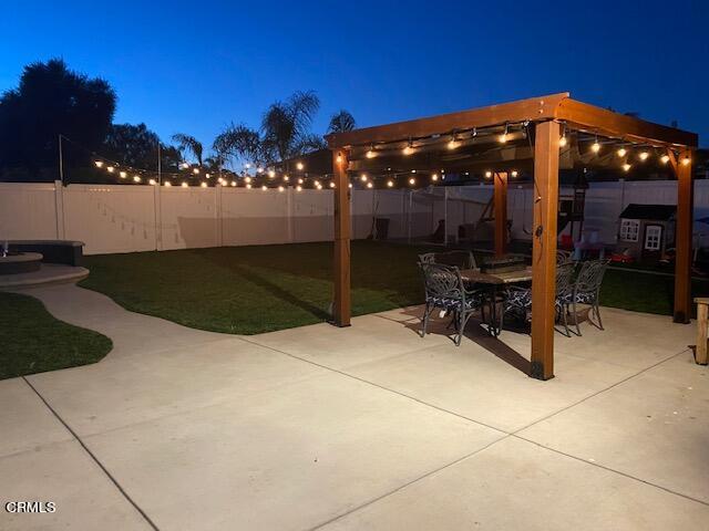 1831 Jetty Street Oxnard, CA 93035 - Photo 18 of 20 a view of a chairs and tables in the patio