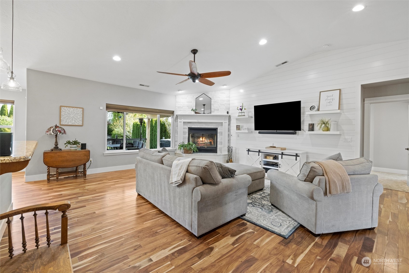 3821 North Clover Road Kennewick, WA 99338 - Photo 4 of 38 Gallery Image 4
