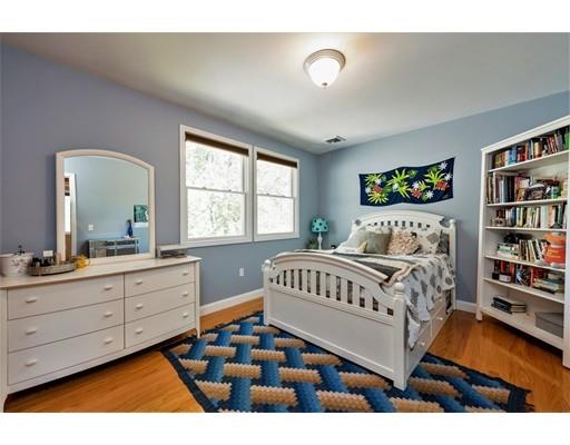 107 Spruce Road Norwood, MA 02062 - Photo 17 of 21 Gallery Image 17